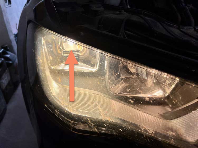 Foto vom Abblendlicht eines Audi A3