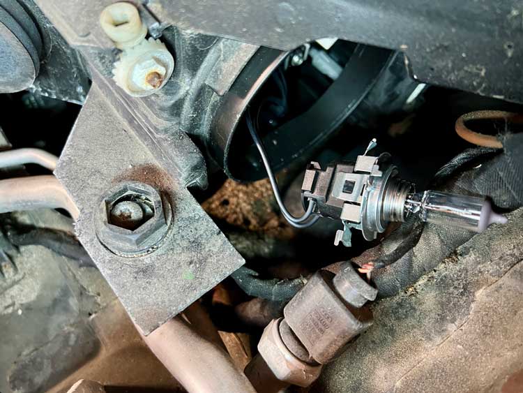 Foto Leuchtmittel ausgebaut, steckt aber noch im Sockel